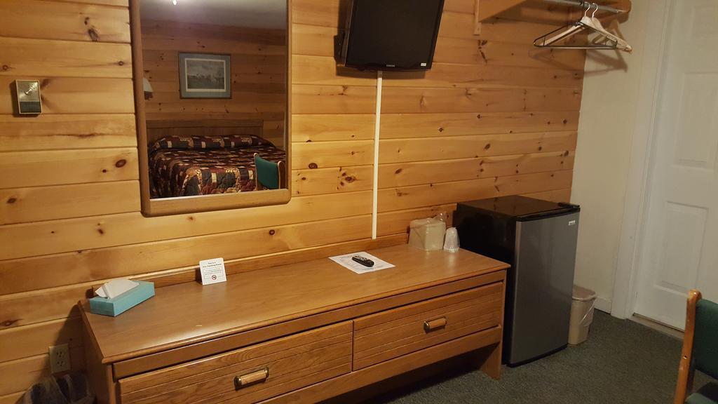 Clark'S Beach Motel Old Forge Bagian luar foto