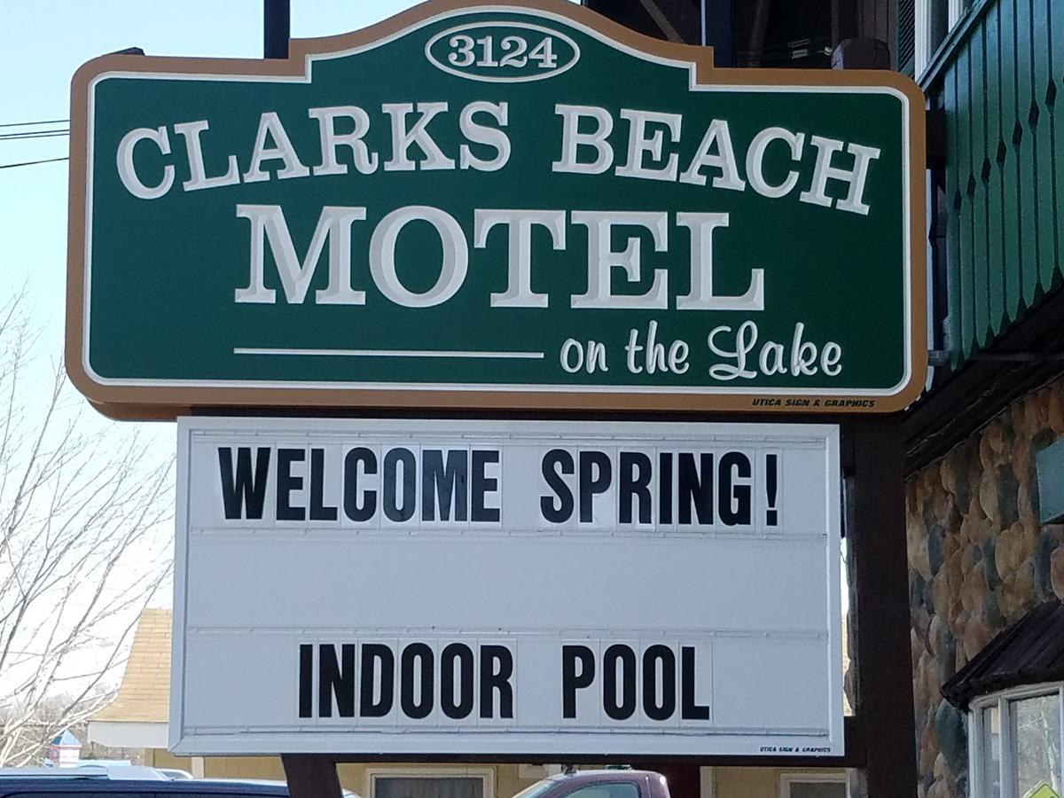 Clark'S Beach Motel Old Forge Bagian luar foto