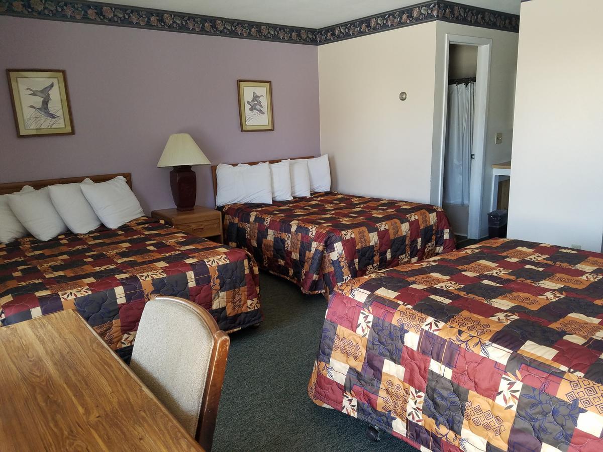 Clark'S Beach Motel Old Forge Bagian luar foto