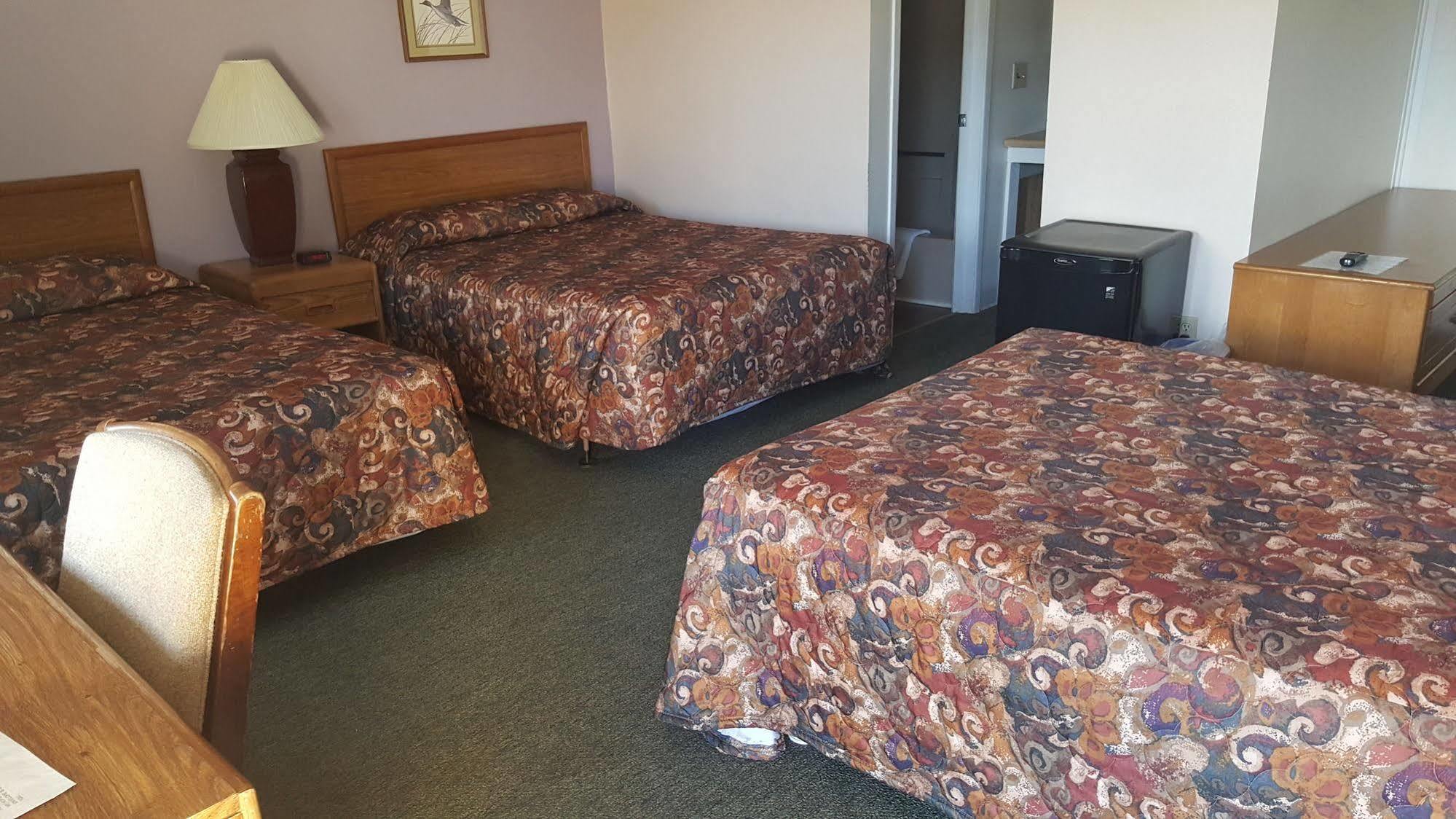 Clark'S Beach Motel Old Forge Bagian luar foto