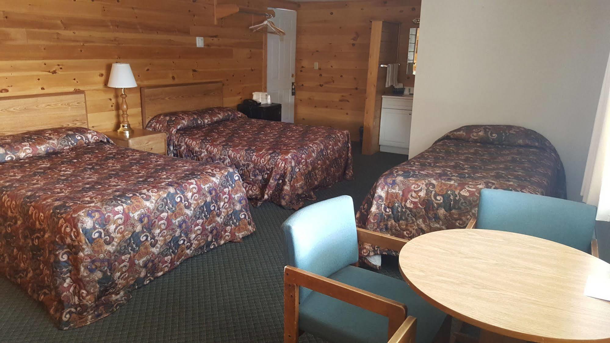 Clark'S Beach Motel Old Forge Bagian luar foto