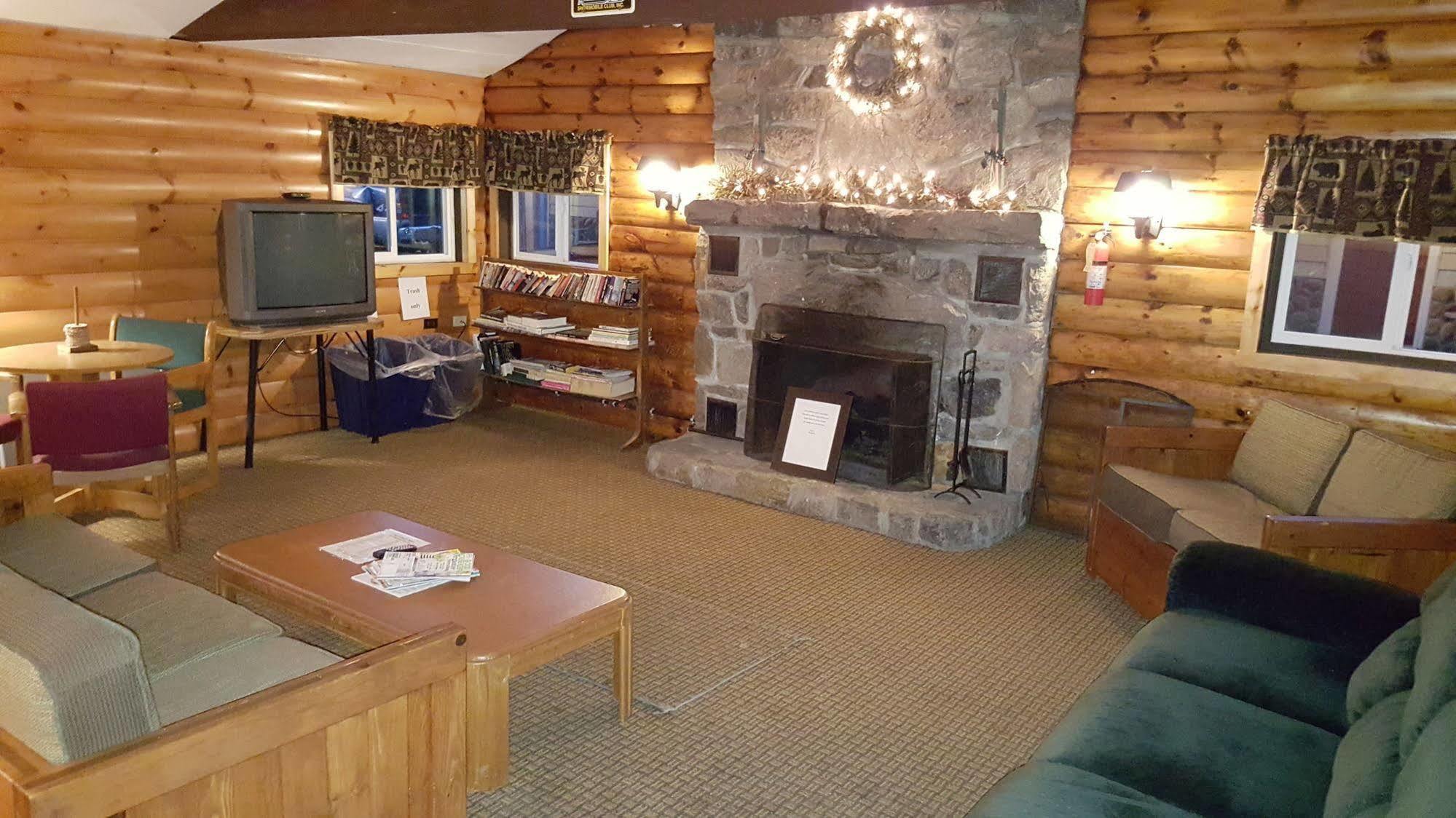 Clark'S Beach Motel Old Forge Bagian luar foto